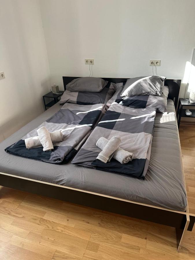 Central Plaza Mini Apartment 1 Bruck an der Leitha Ngoại thất bức ảnh